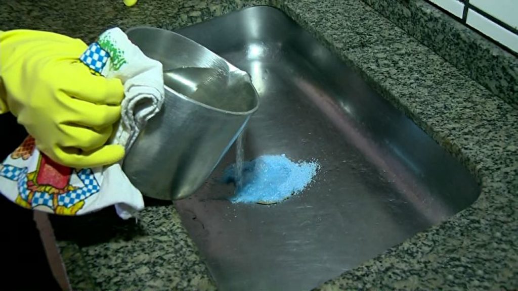 Desentupir com sabão em pó